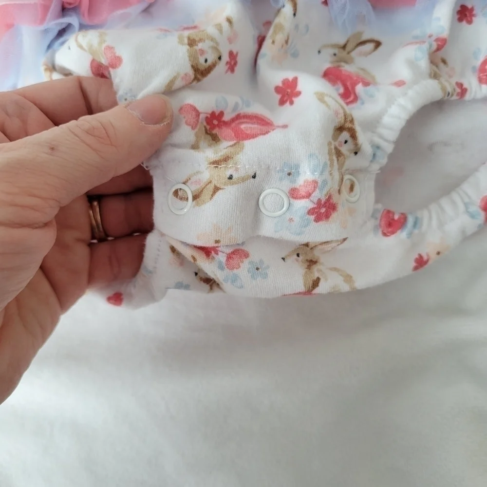 Kyle & Deena bunny print white,pink & Blue ruffle onesie/romper w/ headband 3-6m